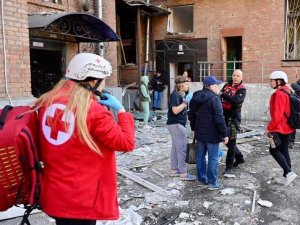 Kızılhaç Ve Norveç Mülteci Konseyi, Ukrayna’daki Saha Çalışmalarına Ara Verdi
