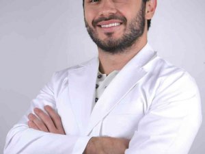 Ünlülerin Estetik Gülümseme Sırrı