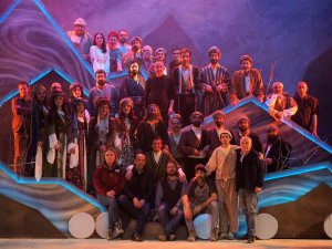 Van Devlet Tiyatrosu Siyabend Ve Xece İle Perdelerini Açtı