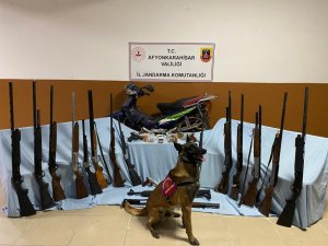 Silah Ve Uyuşturucu Ticareti Yaptığı Öne Sürülen 2 Kişi Tutuklandı