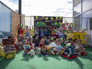 Hayvan Sevgisi Ve Bilinci Çocukluktan Aşılanıyor