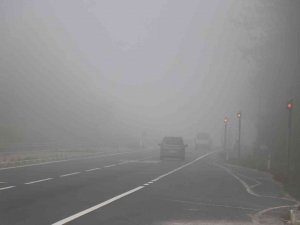 Bolu Dağı’nda Sis Sebebiyle Görüş Mesafesi 20 Metreye Düştü