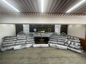 İ̇stanbul’da Dev Operasyon: Türkiye’ye Gönderilen Kumaş Topları Arasından 1,5 Ton Uyuşturucu Çıktı
