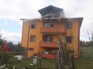 Kastamonu’da 3 Katlı Binada Korkutan Yangın