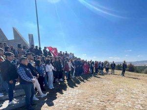 Altıntaş Myo Öğrencileri İlk Derslerini Tarihi Zafertepe Anıtı’nda İşledi