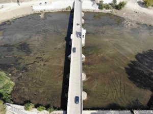 Ot Ve Sazlıklardan Temizlenen Tunca Nehri Kuruma Noktasına Geldi
