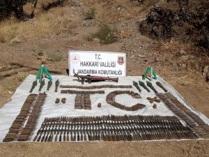 Hakkari Kırsalındaki Sığınakta Mühimmat Ele Geçirildi