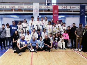 Yunusemreli Minik Judoculardan 27 Madalya