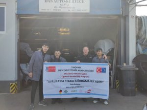 Meslek Lisesi Öğrencileri Avrupa’da Eğitim Alıyor