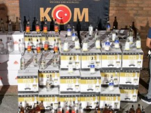 Yalova’da Bin 380 Şişe Kaçak Alkol Ele Geçirildi