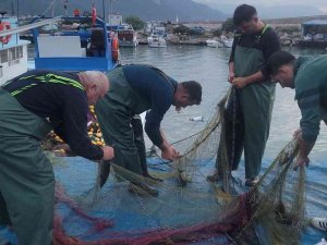 Balık Avı İçin Karadeniz’e Açılan Tekneler, Boş Dönmüyor