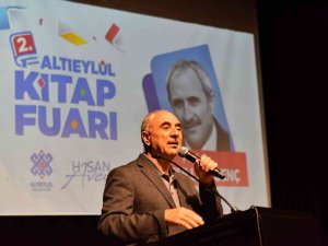 Akademisyen Şair Nurullah Genç Altıeylül’de