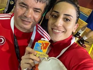 Gizem Özer Karadağ’da