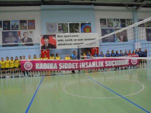 Didim’in İki Voleybol Takımı Filede Karşı Karşıya Geldi