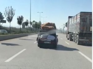 Yük Kamyoneti Gibi Kullandığı Aracıyla Kilometrelerce Yol Aldı