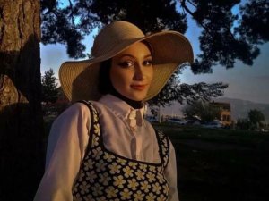 20 Yaşındaki Dilara’nın Şüpheli Ölümü: “Cinayet Mi İntihar Mı” Araştırılıyor