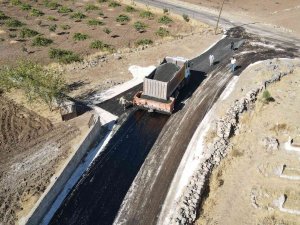 Asfalt Çalışmalarıyla Mahallelerin Çehresi Değişiyor