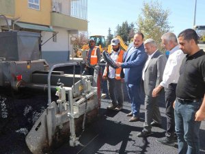 Hürriyet Mahallesinde Asfalt Çalışmaları Başladı