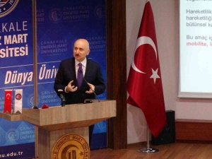 Bakan Karaismailoğlu, Çomü’de Öğrencilerle Buluştu