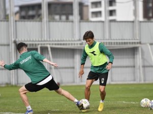 Bursaspor’da Bayburt Özel İ̇dare Spor Maçı Hazırlıkları Başladı