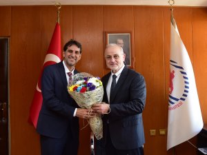 Omü İ̇nsan Ve Toplum Bilimleri Fakültesi’ne Yeni Dekan