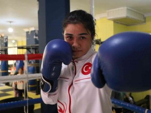 ’Minik Boksör’ Lakaplı Pınar Özkan’ın Hedefi Dünya Şampiyonluğu