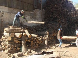 Şanlıurfa Oduncular Pazarı’nda Kış Hazırlıkları Başladı