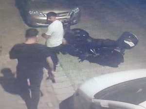 3 Kilitle Bağlı Motosikleti Çaldılar