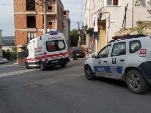 ‘Neden Çalışmıyorsun’ Diyen Kızını Sopayla Döverek Hastanelik Etti
