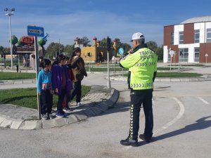 Tavşanlı’da 218 Öğrenciye Temel Trafik Eğitimi Verildi