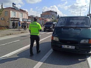 Yaya Geçidinde Minibüsün Çarptığı Bisikletli Ağır Yaralandı