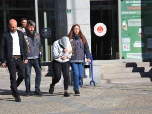 Yasak Aşk Fotoğrafı, Tehdit; Genç Kızı Ölüme Sürükledi