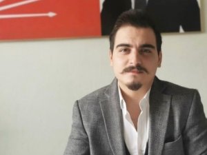 Chp’deki Yumruklu Saldırının Ardından Toplu İstifa