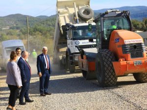 Başkan Gürün, Kırsal Mahalle Yol Çalışmalarını İnceledi