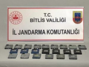 Bitlis’te 22 Adet Kaçak Cep Telefonu Ele Geçirildi