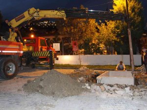 Beypazarı’nda Yer Altı Çöp Konteynerleri İle Koku Ve Bakterilerin Önüne Geçiliyor