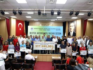 Akdeniz Belediyesinden Amatör Kulüplere 317 Bin 500 Tl Destek