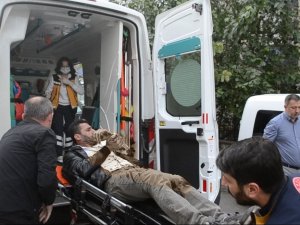 Sokak Ortasında 6 Yerinden Bıçaklandı
