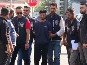 Yemeğine Fare Zehri Koyduğu Eşini Boğarak Öldüren Koca Tutuklandı