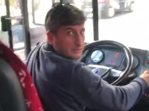 Fatih’te Otobüs Sürücüsü Tartıştığı Yolcuyu Darp Etti