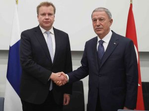 Bakan Akar, Finlandiya Savunma Bakanı Kaikkonen İle Görüştü