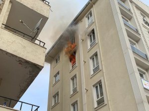 Van’da Korkutan Ev Yangını