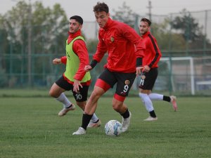 Eskişehirspor, Karşıyaka Maçına Hazırlanıyor