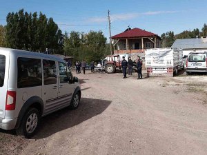 Kadın Ve Kocası Evlerinde Ölü Bulundu
