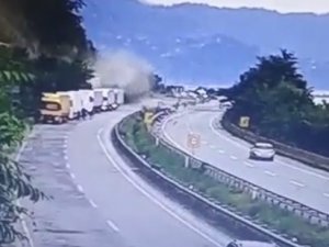 Yine Aynı Yer Yine Heyelan