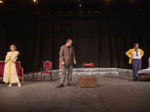 Mersin’de Şehir Tiyatrosu, Perdelerini Açıyor