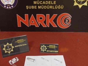 Uyuşturucu Madde Ticareti Yapan 2 Şahıs Tutuklandı