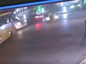 Otomobilin Çarptığı Yaya Hayatını Kaybetti, Feci Kaza Saniye Saniye Kaydedildi