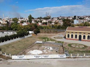 Muhammed Bin Kutbüddîn İ̇znîkî Hazretlerinin Türbesi Gün Yüzüne Çıkarılıyor