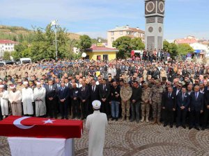 Vanlı Şehit Gözyaşları Arasında Son Yolculuğuna Uğurlandı